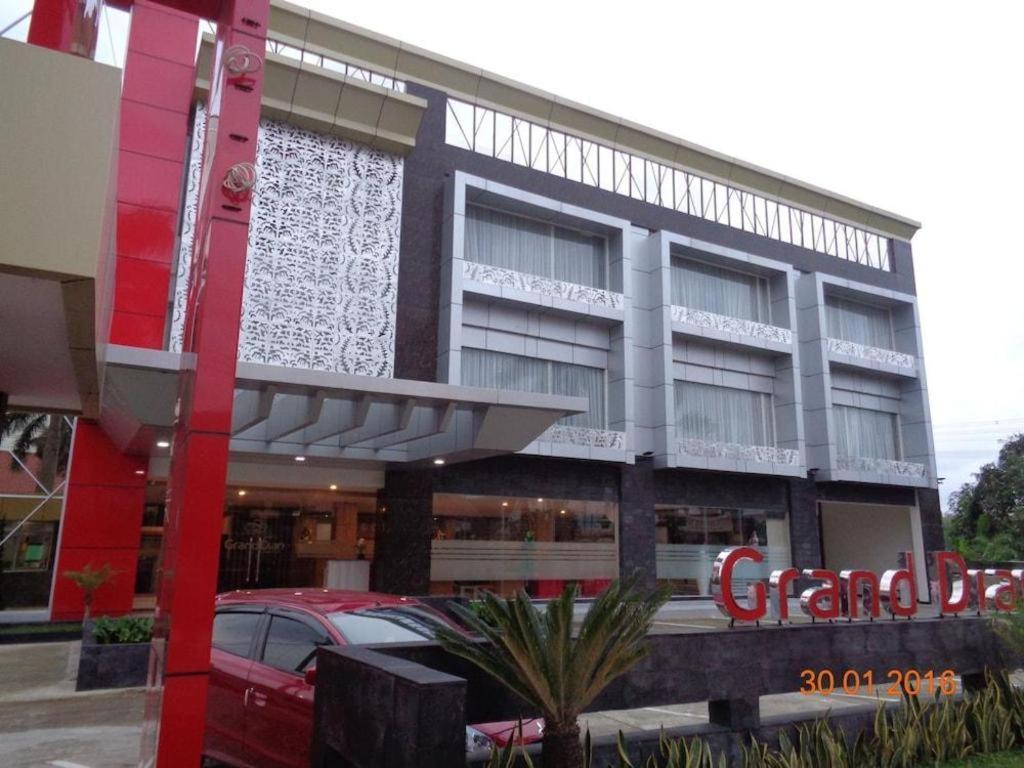Grand Dian Hotel Slawi Tegal  Exteriér fotografie